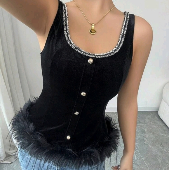 Women's New Unique French Retro Large Round Neck Black Velvet Top - Picture 1 of 6